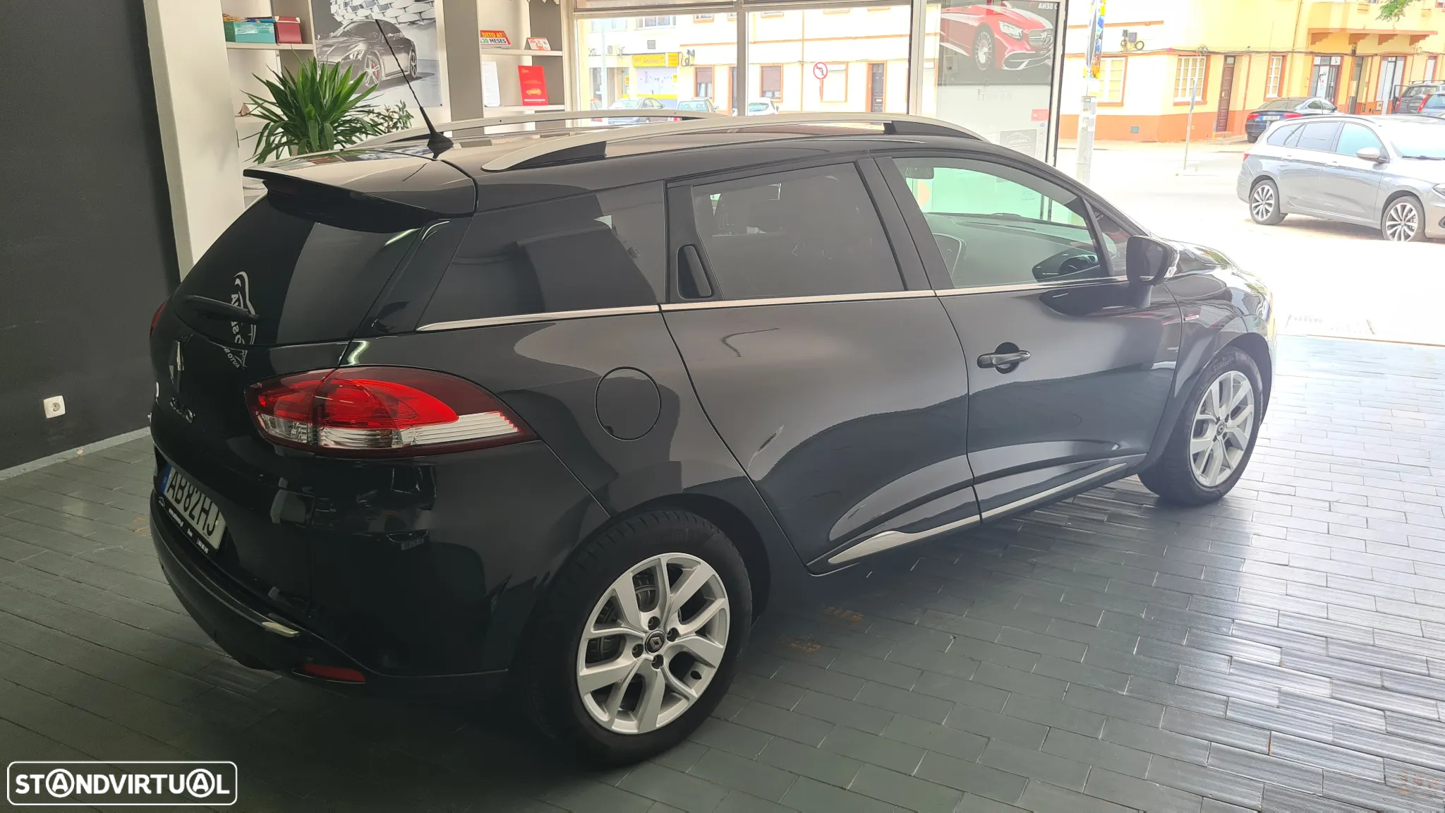 Renault Clio Sport Tourer 0.9 TCe Limited - 9