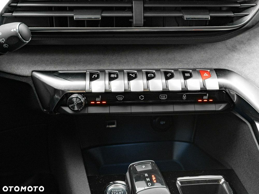 Peugeot 3008 1.6 PureTech GT S&S EAT8 - 18