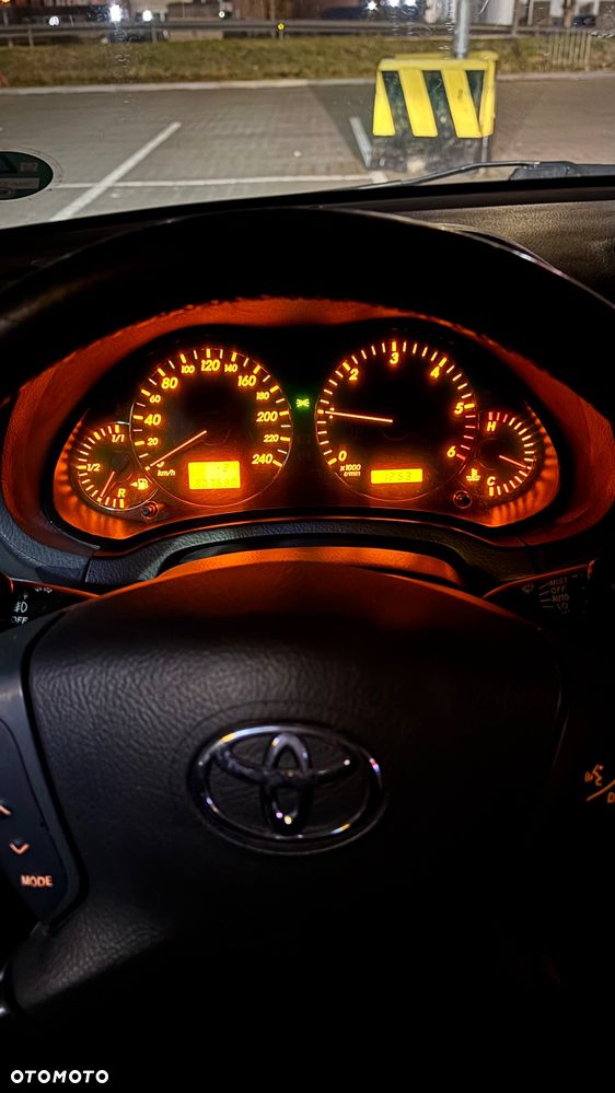 Toyota Avensis 2.2 D-CAT Sol - 13