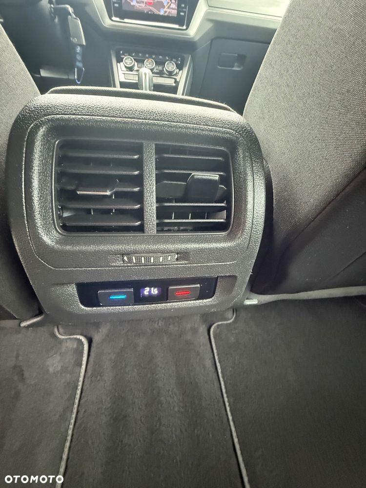 Volkswagen Touran 2.0 TDI SCR DSG ACTIVE - 12