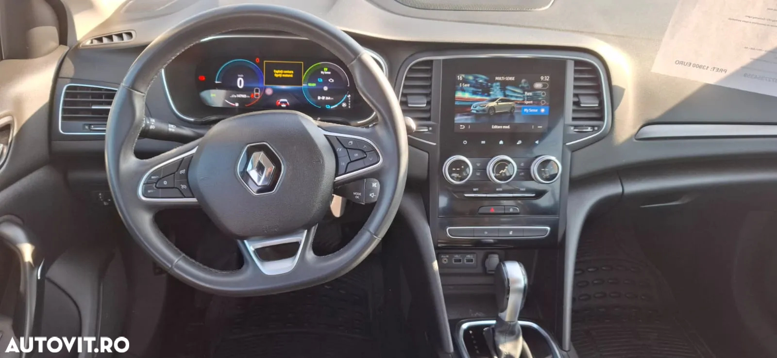 Renault Megane Grandtour E-TECH Plug-in 160 BUSINESS EDITION - 9
