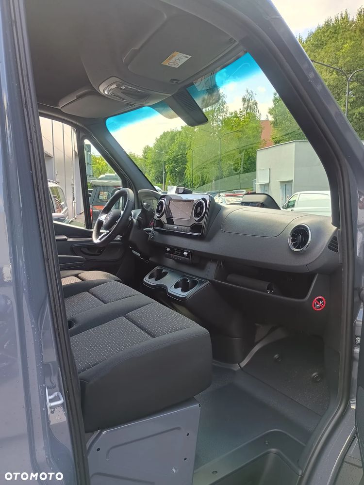 Mercedes-Benz Sprinter L2H2 - 15