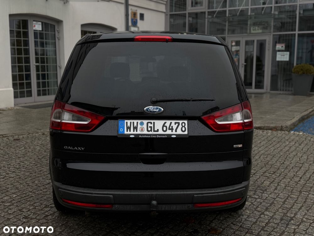 Ford Galaxy - 10