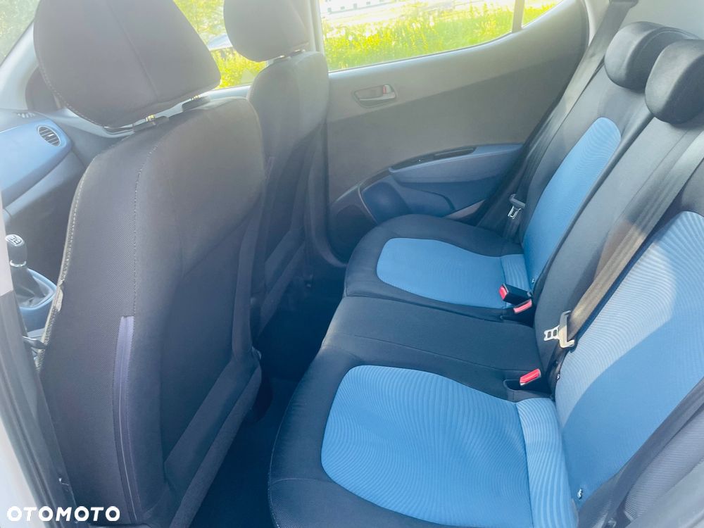 Hyundai i10 1.2 Fifa World Cup Edition - 9