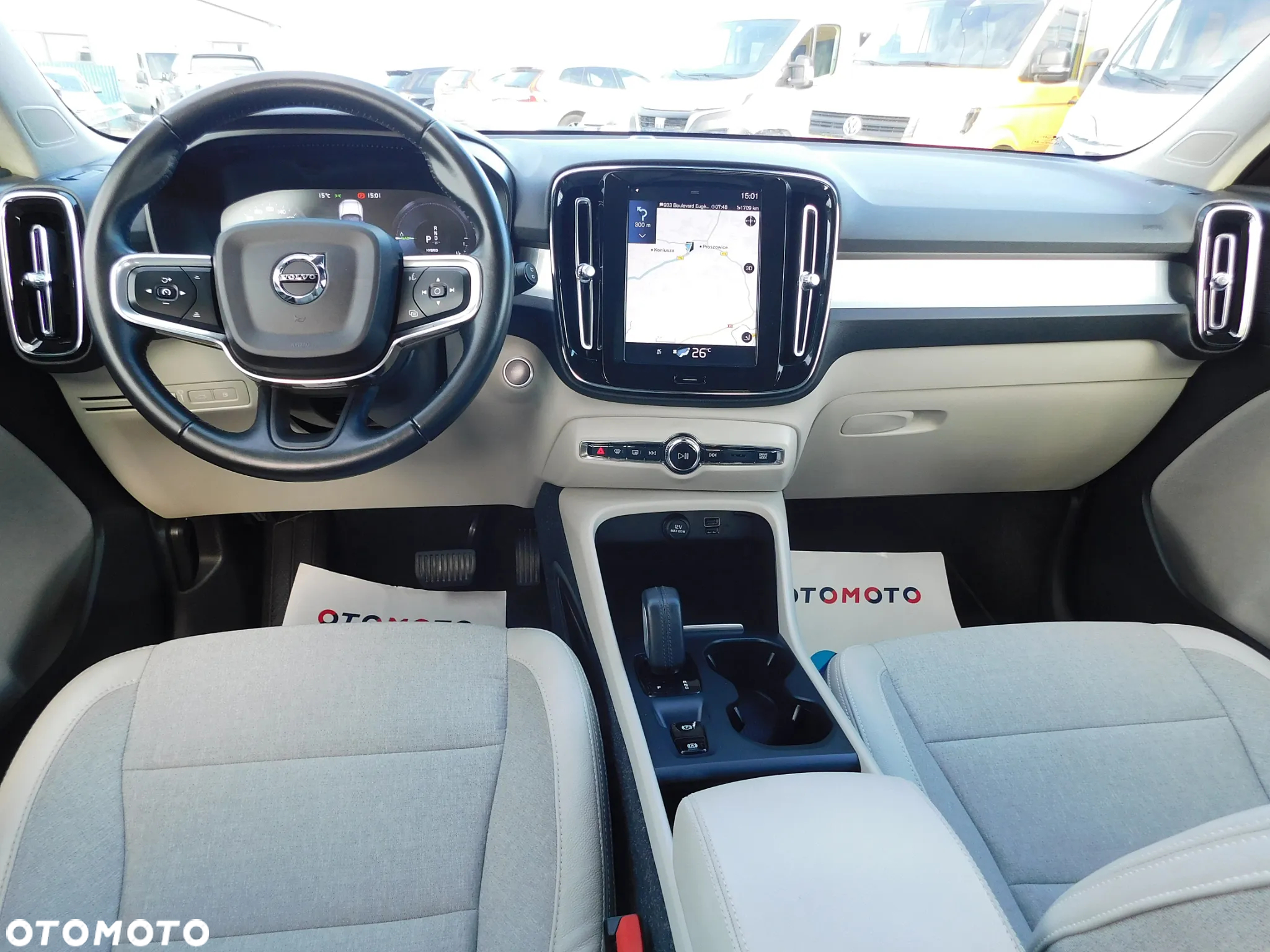 Volvo XC 40 T5 Plug-In Hybrid Momentum - 13