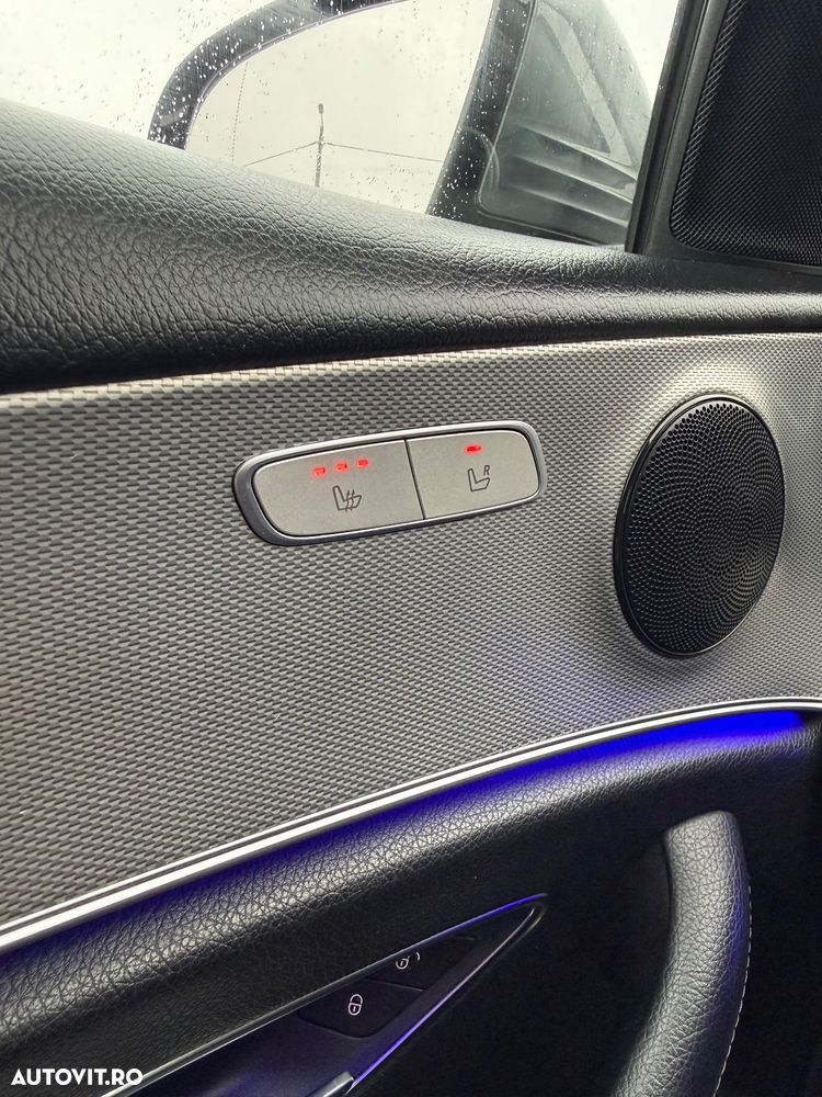 Mercedes-Benz E 220 d 4Matic T 9G-TRONIC - 26