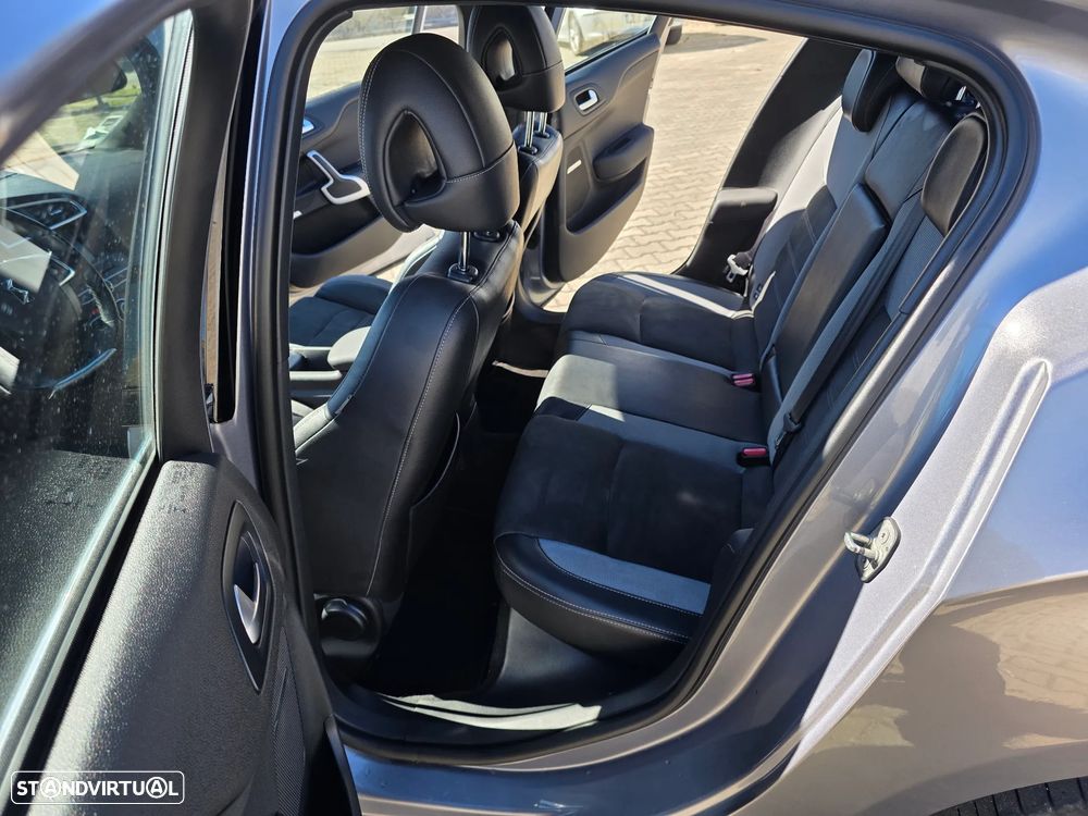 DS DS4 PureTech 130 Stop&Start SoChic - 22