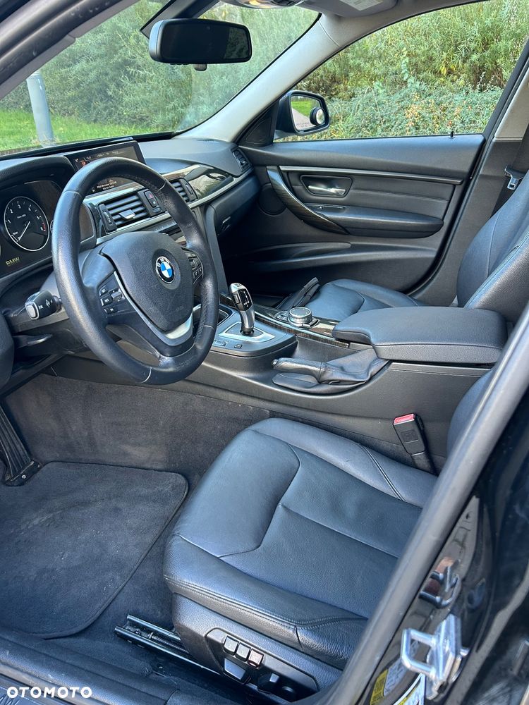 BMW Seria 3 320d Sport Line - 4