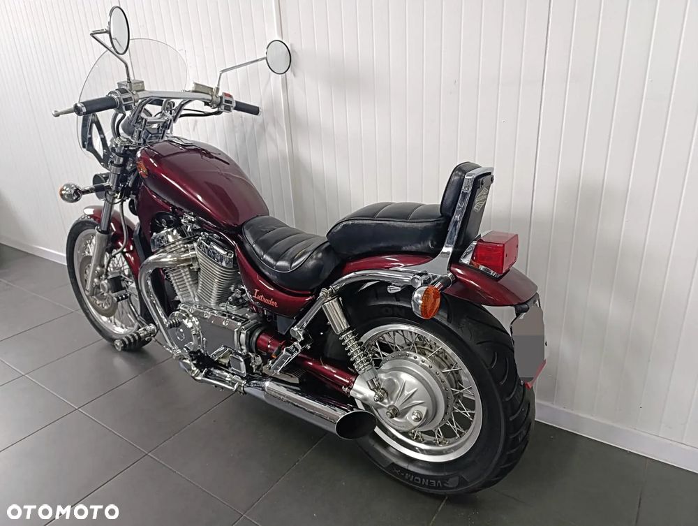 Suzuki Intruder - 8
