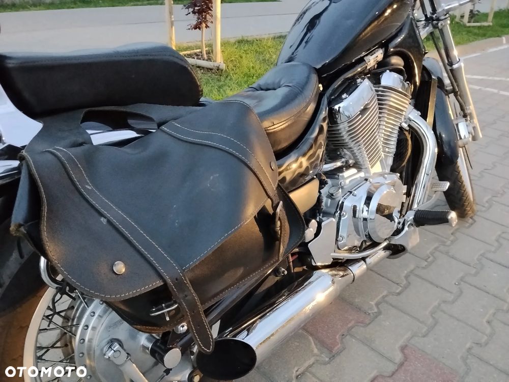 Suzuki Intruder - 2