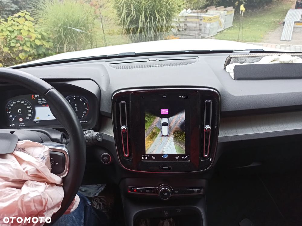 Volvo XC 40 B4 B AWD Geartronic RDesign - 18