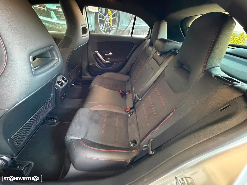 Mercedes-Benz A 250 e AMG Line - 29