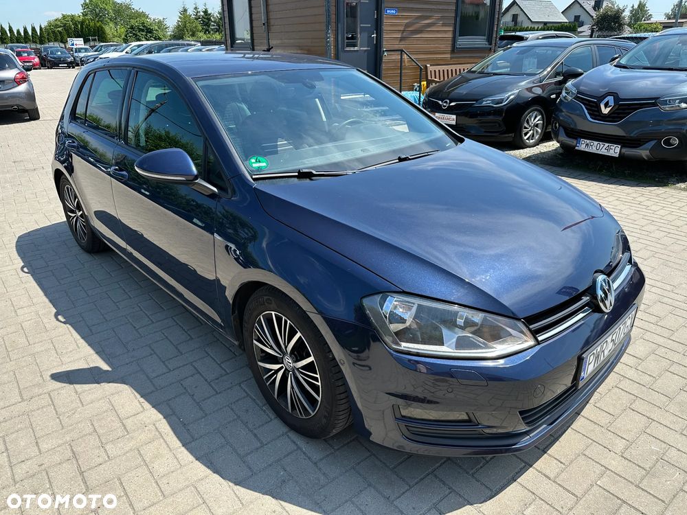 Volkswagen Golf - 2