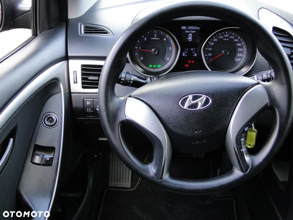 Hyundai i30 1.4 CRDi Premium - 9