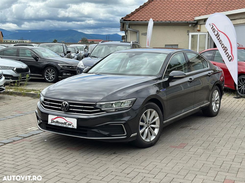 Volkswagen Passat - 2