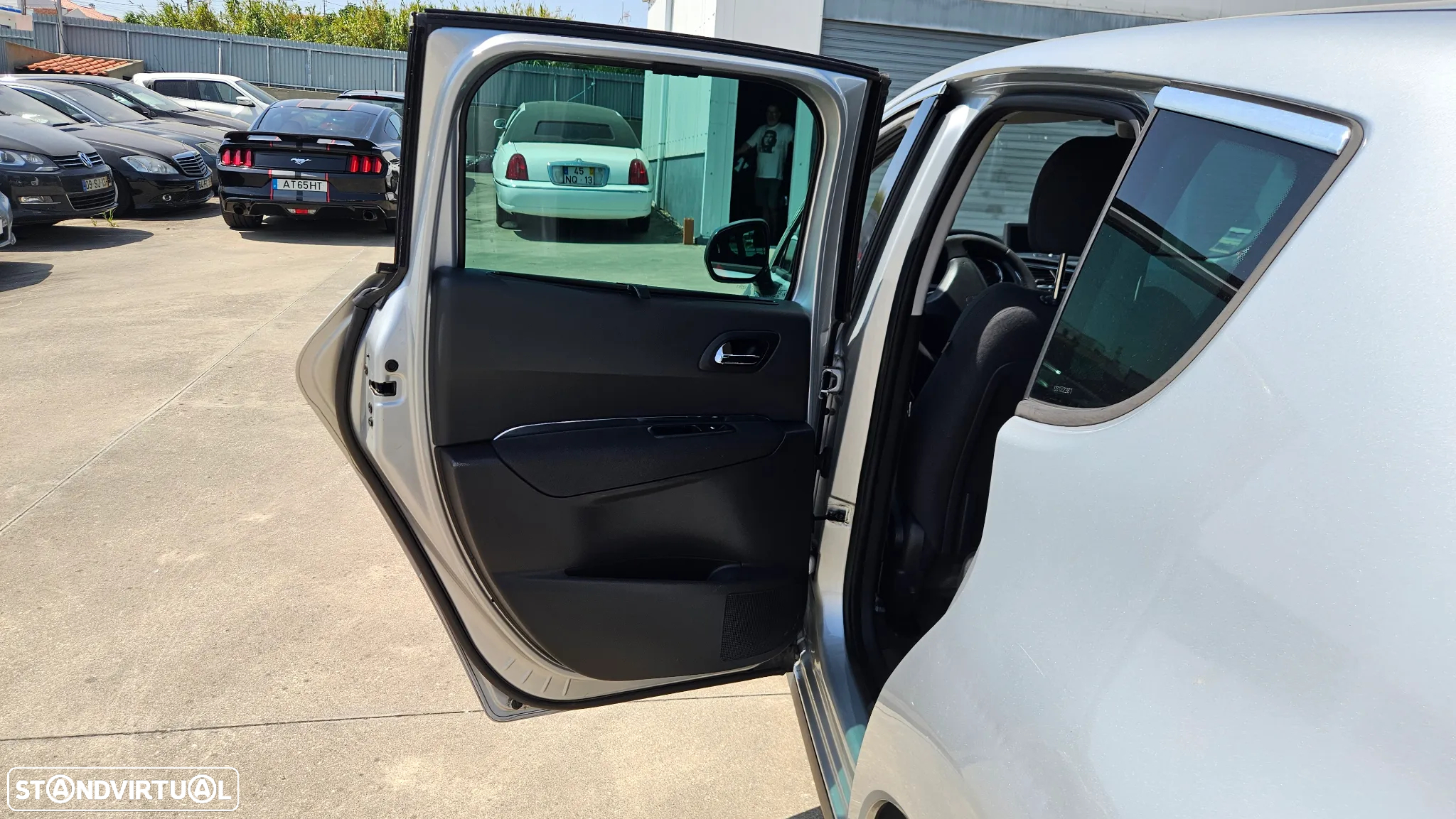 Peugeot 3008 1.6 HDi Executive CMP6 - 23