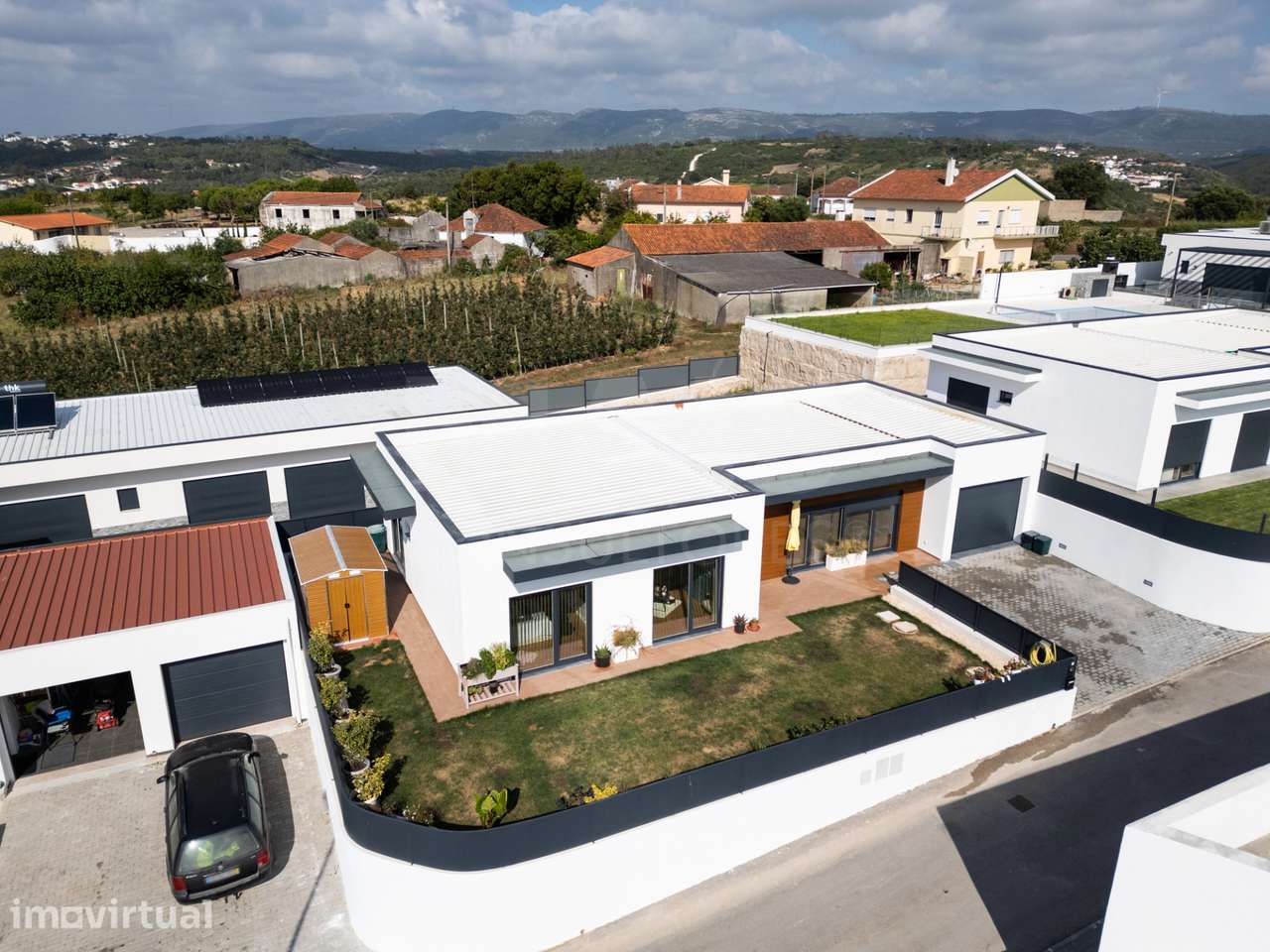 Moradia T3 térrea de Arquitectura Contemporânea - Grande imagem: 2/37