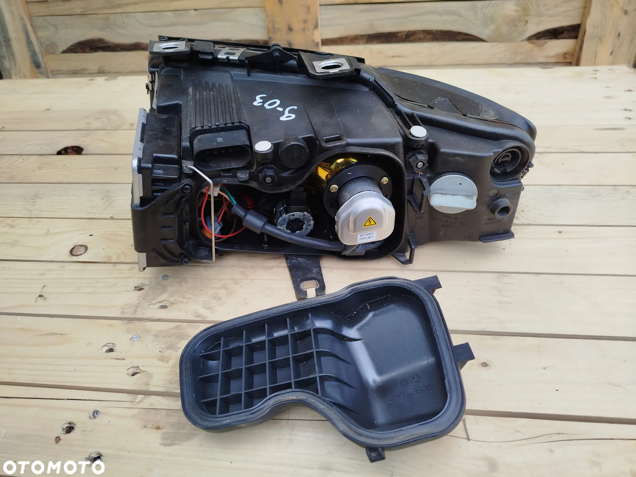 Audi A4 B6 Cabrio Xenon lampa prawa przód prawy - 5