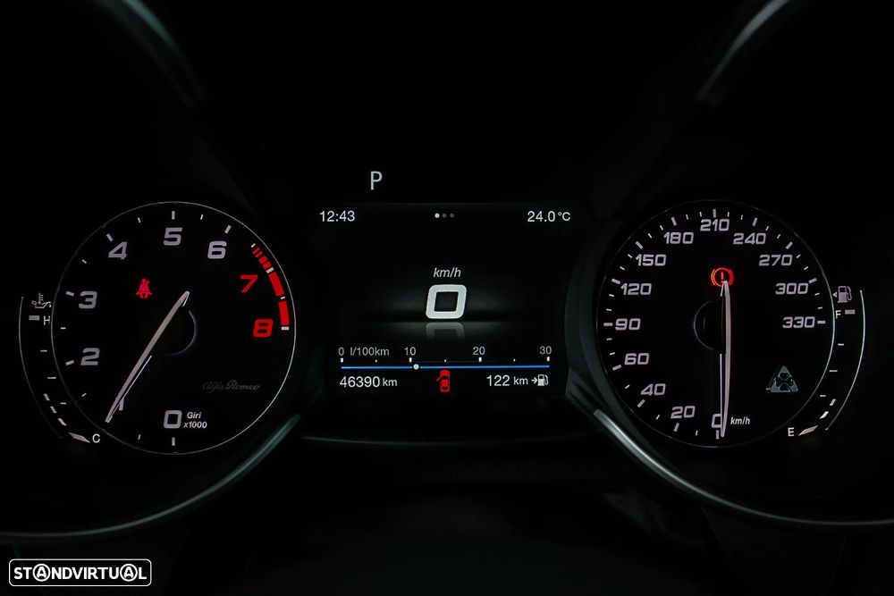 Alfa Romeo Giulia 2.9 Bi-Turbo Quadrifoglio AT8 - 31