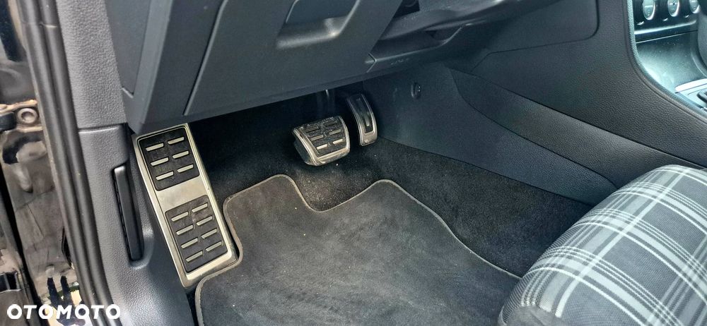 Volkswagen Golf - 31