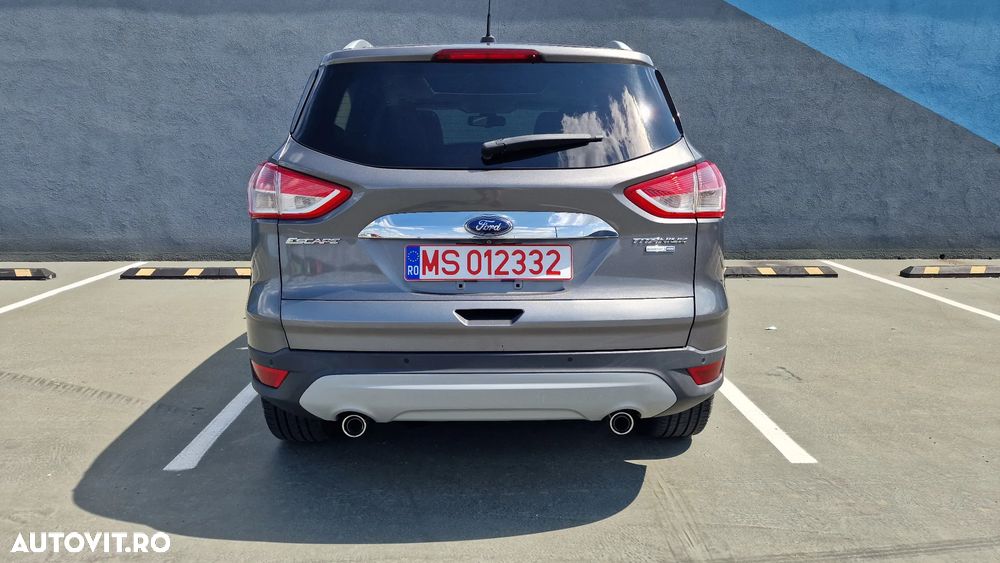 Ford Kuga 1.6 EcoBoost 4x4 Aut. Titanium - 4
