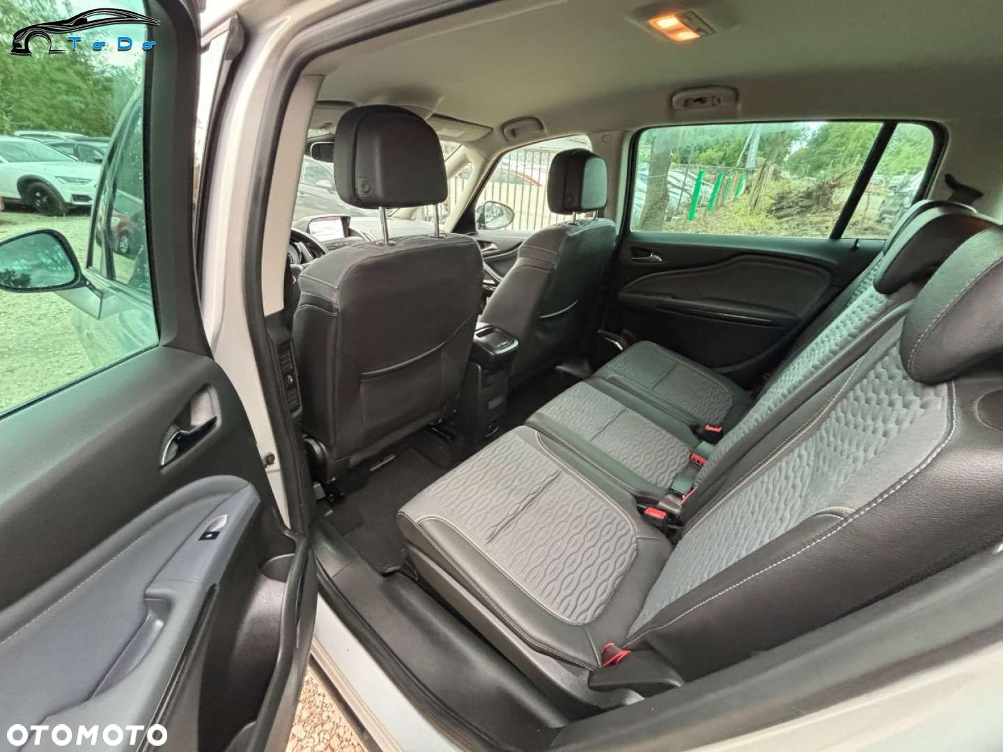 Opel Zafira 1.4 T Cosmo EcoFLEX S&S EU6 - 15