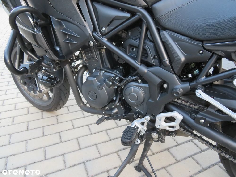 Benelli TRK 502 - 11
