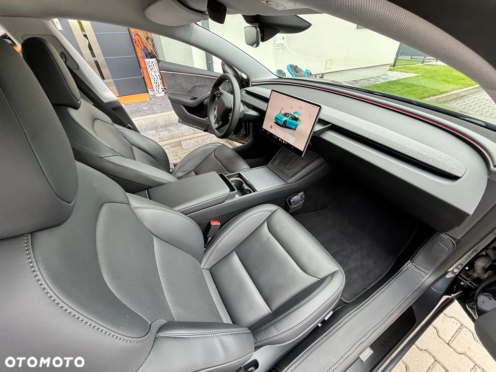 Tesla Model 3 AWD - 10