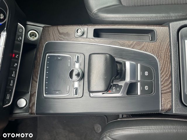 Audi Q5 2.0 TFSI Quattro S tronic design - 18