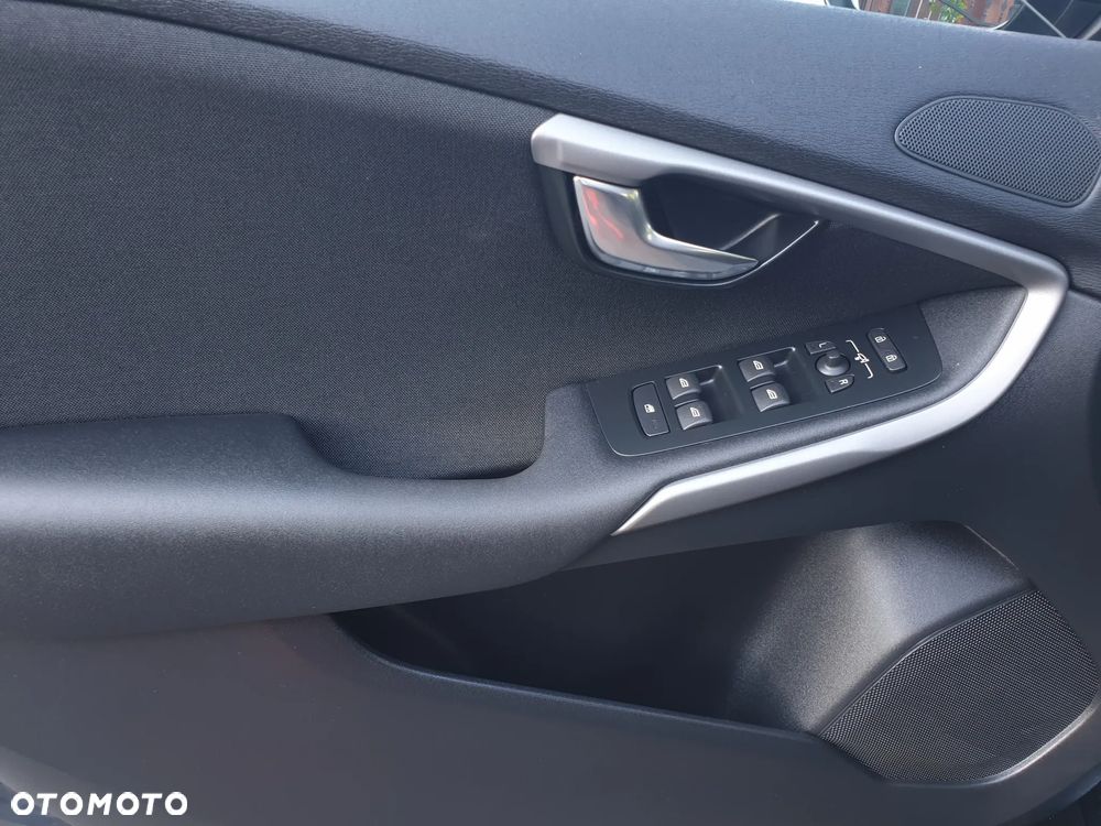 Volvo V40 Cross Country D2 Plus - 22