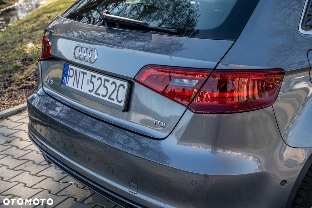 Audi A3 Sportback 1.6 TDI (clean diesel) S line Sportpaket - 31