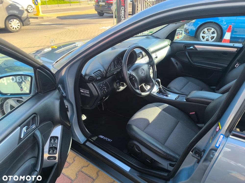 Mercedes-Benz Klasa C 200 Kompressor Automatik Avantgarde Sport Edition + - 6