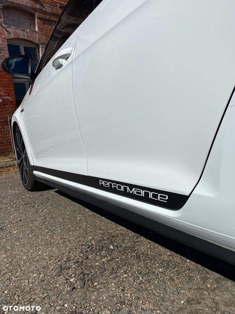 Volkswagen Golf - 16