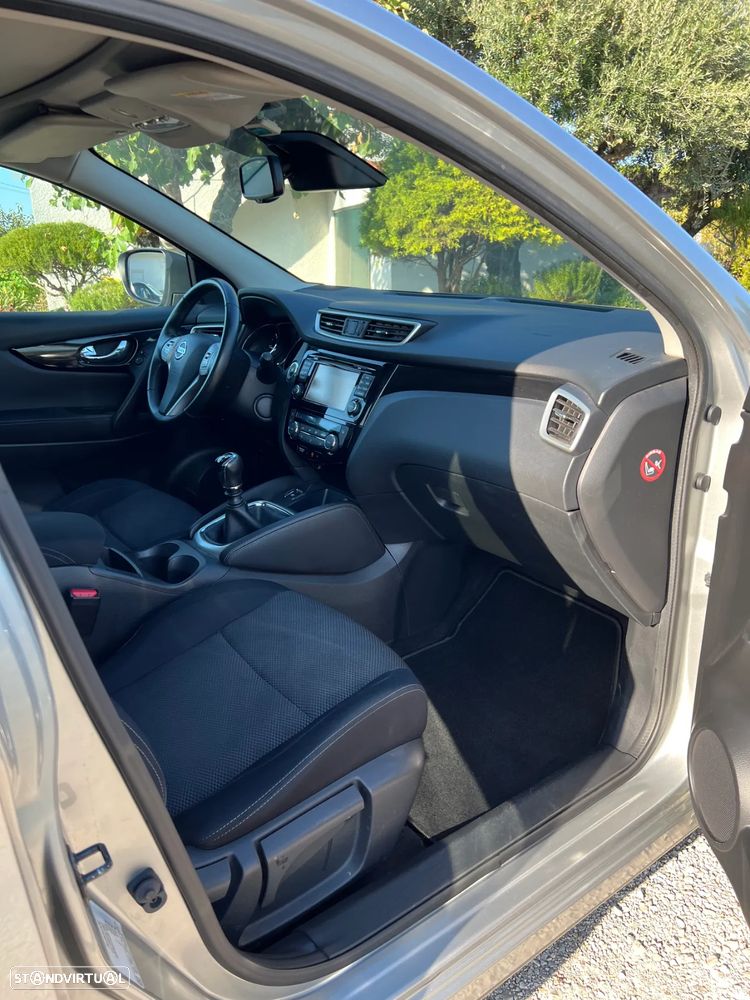 Nissan Qashqai 1.5 dCi N-Connecta 18 - 15