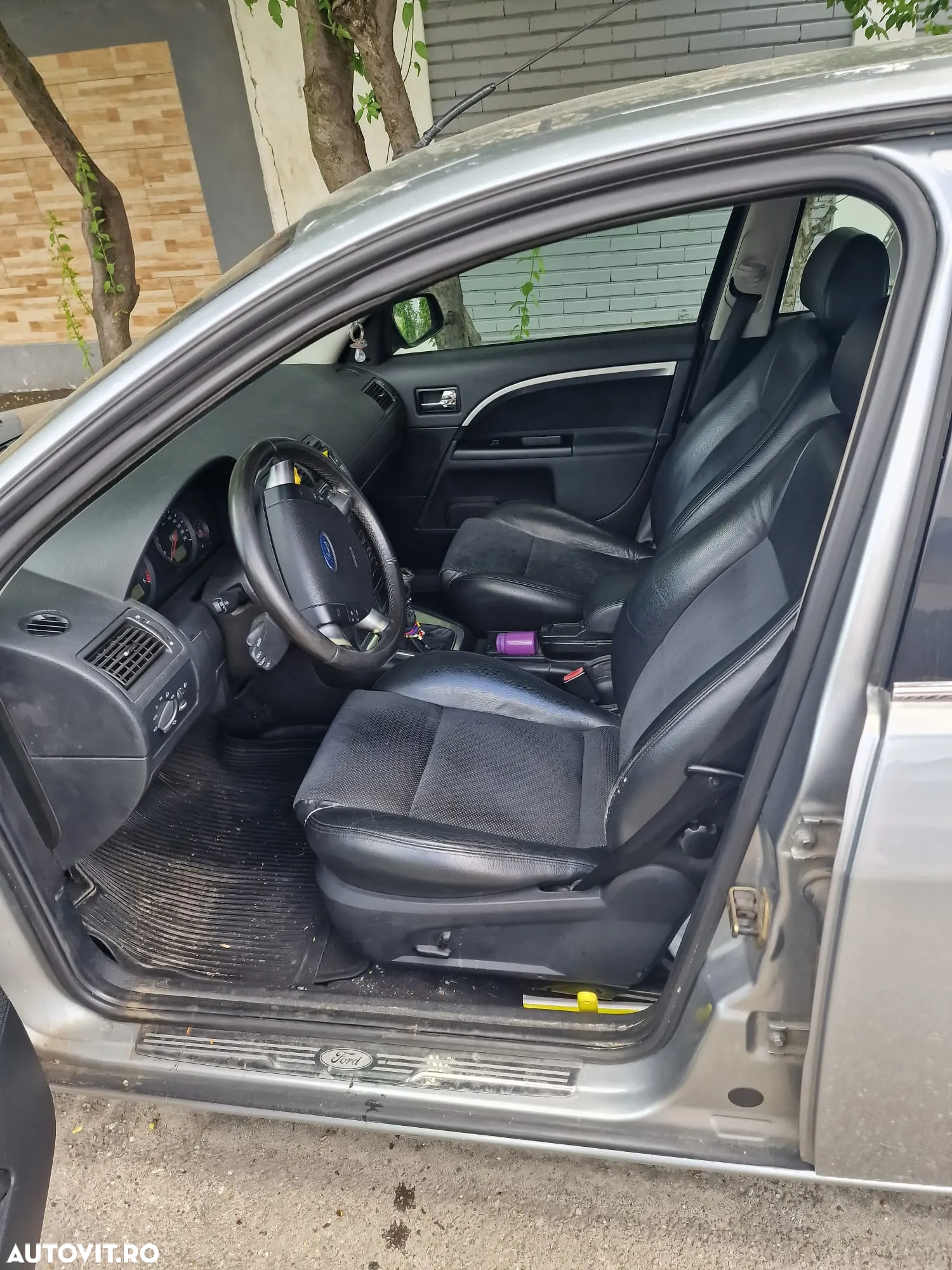 Ford Mondeo - 8