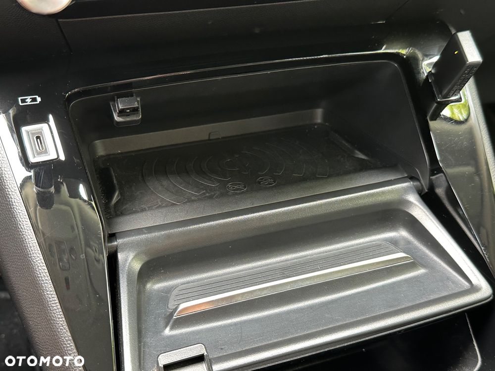 Peugeot 2008 1.2 PureTech Allure Pack S&S EAT8 - 31