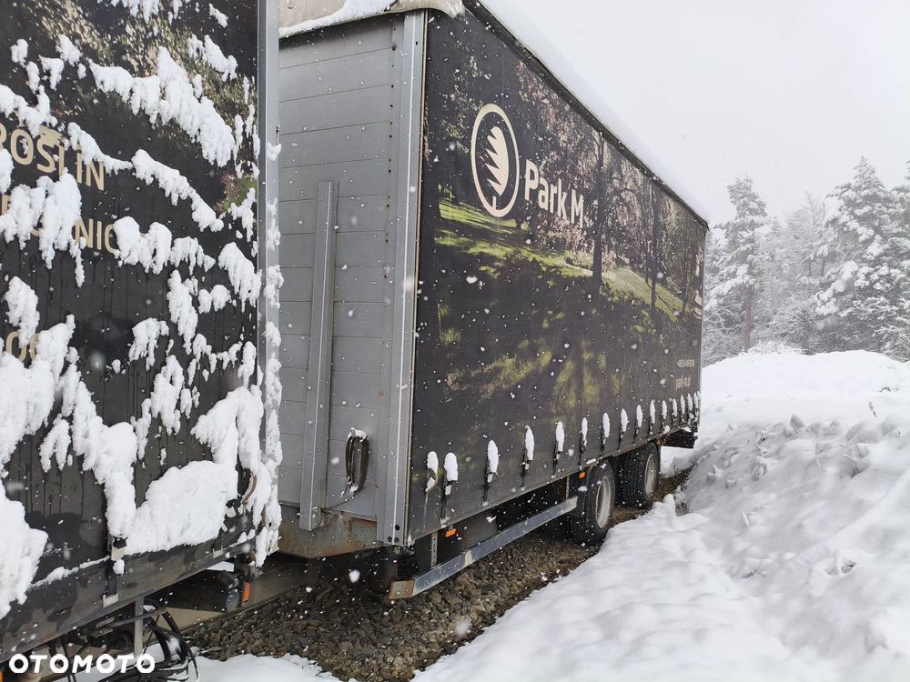 Schmitz Cargobull 8.2 m tandem na tarczach firanka drzwi 19.5 bliźniak - 2