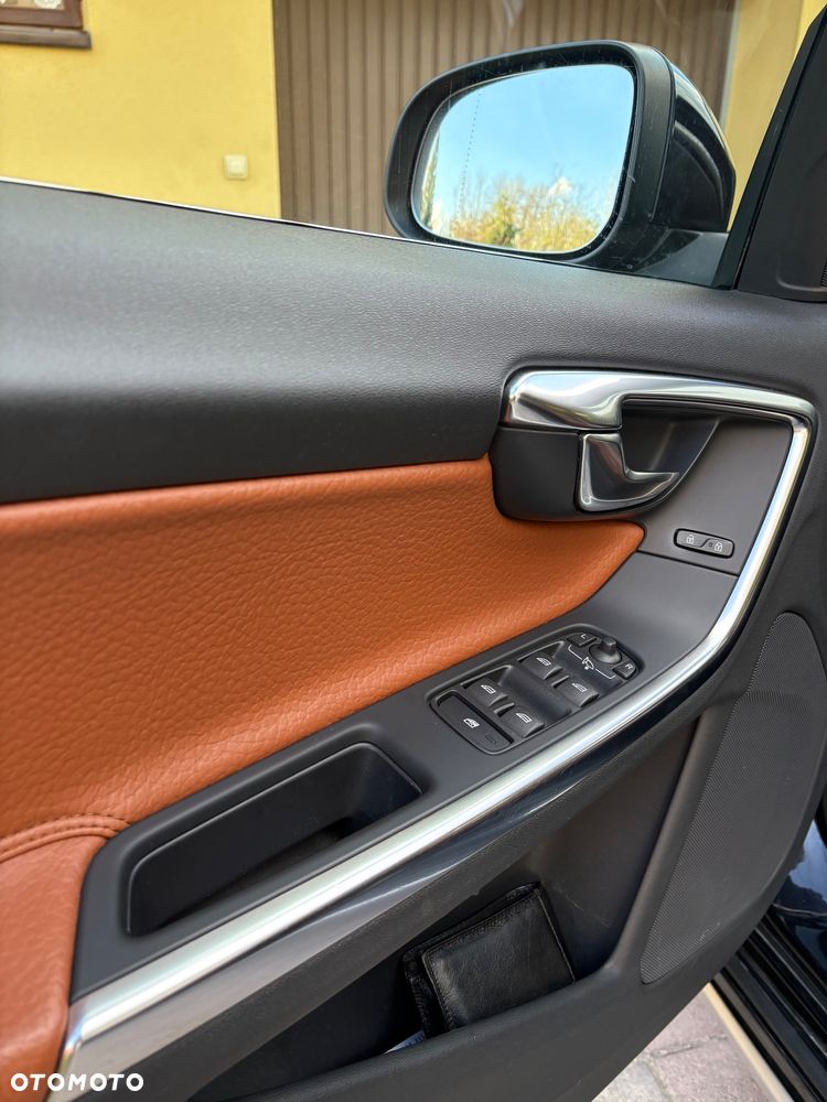 Volvo V60 2.0T - 19