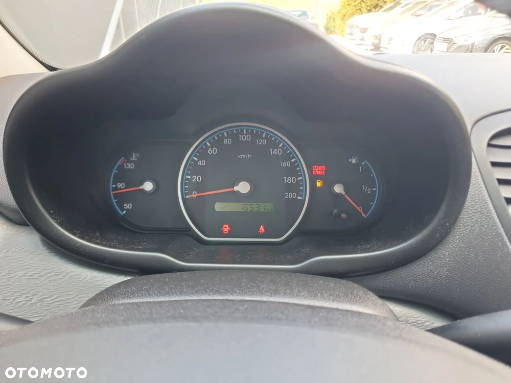 Hyundai i10 1.1 Base - 17