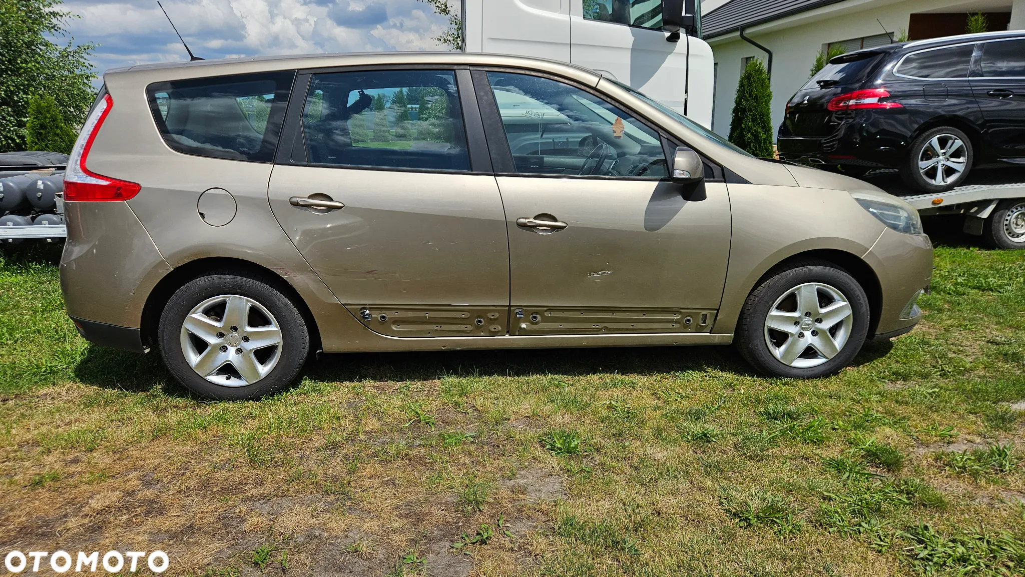 Renault Grand Scenic - 4