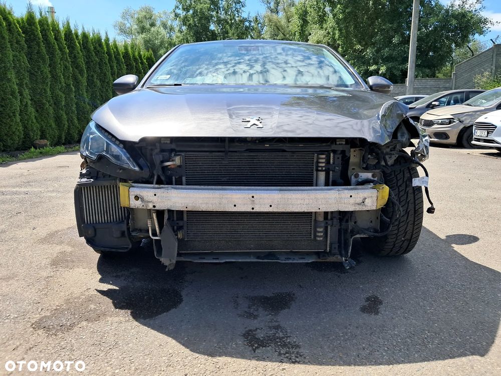 Peugeot 308 - 3