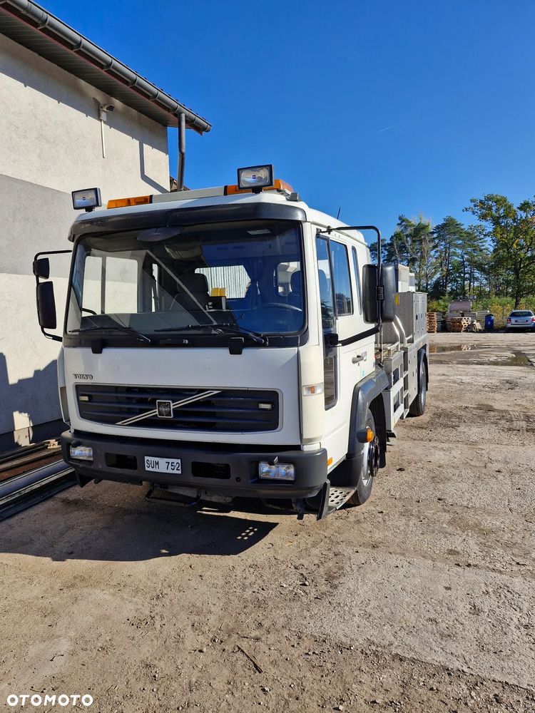 Volvo FL6 - 1