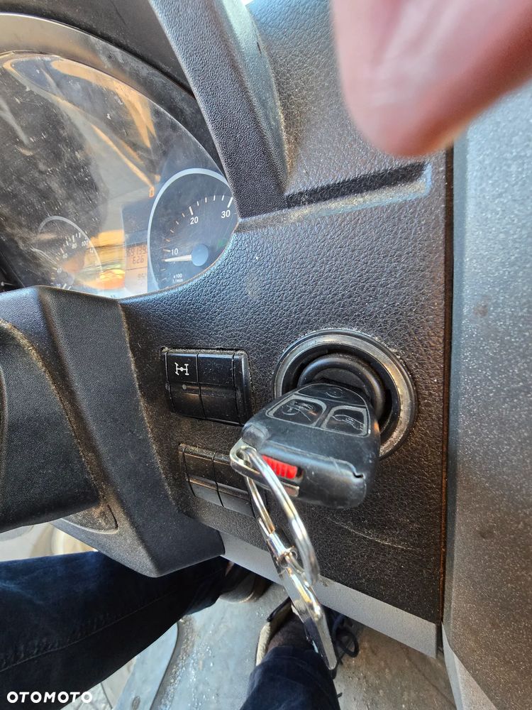 Mercedes-Benz Sprinter - 11