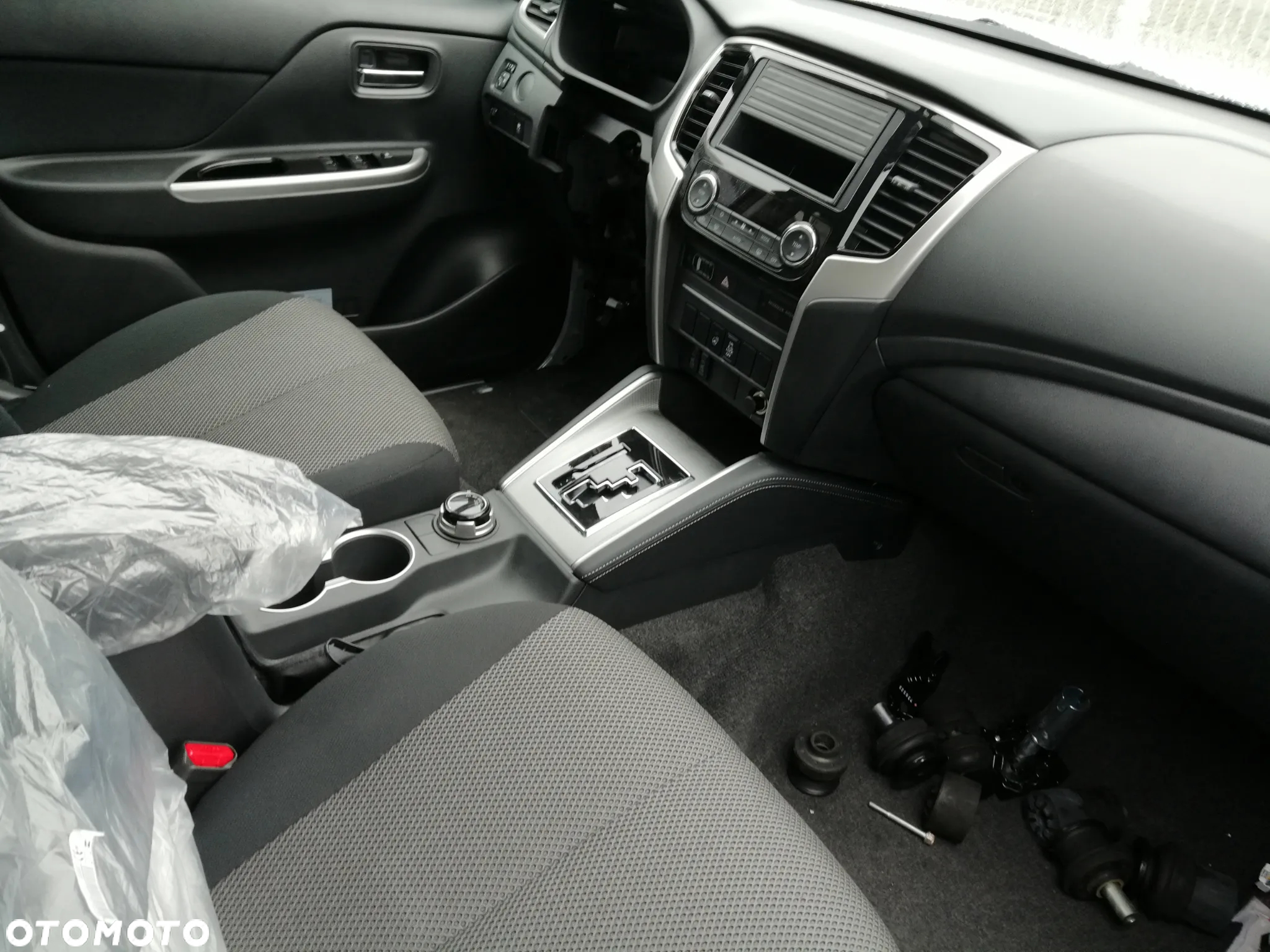 Mitsubishi L200 kabina, karoseria kompletna wraz z osprzętem. NOWA RP2021 - 11