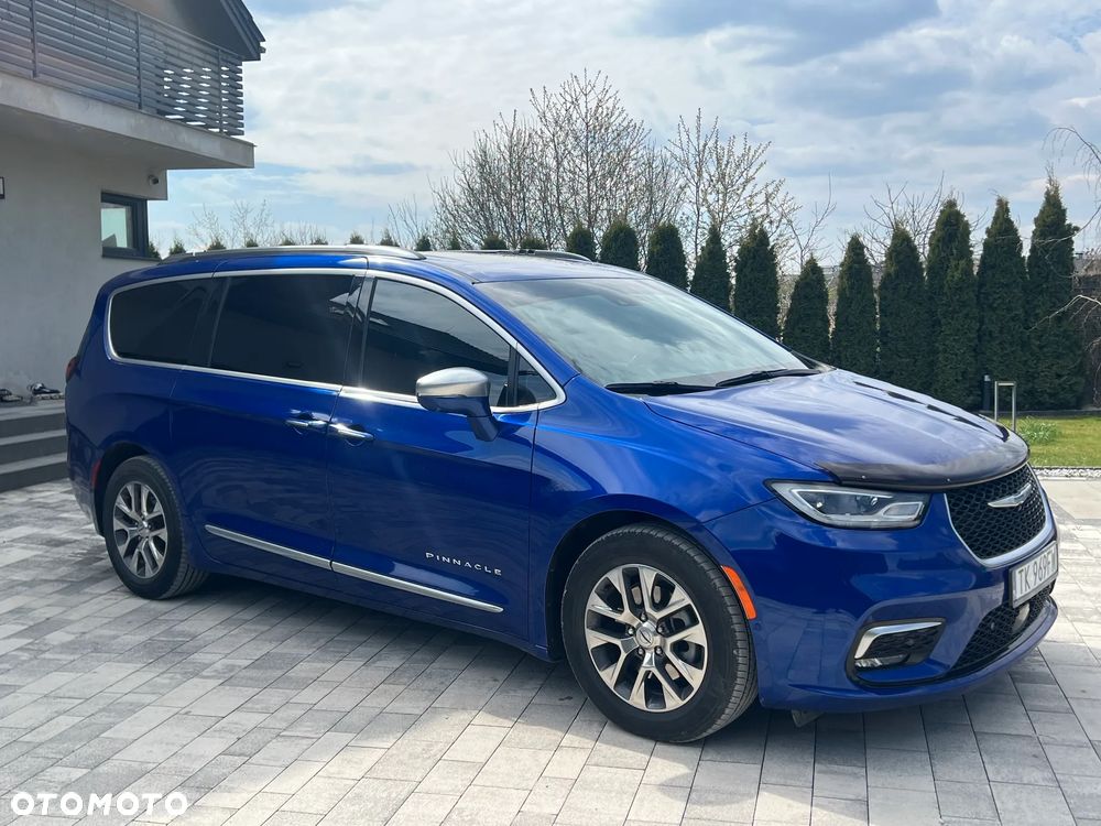 Chrysler Pacifica - 5