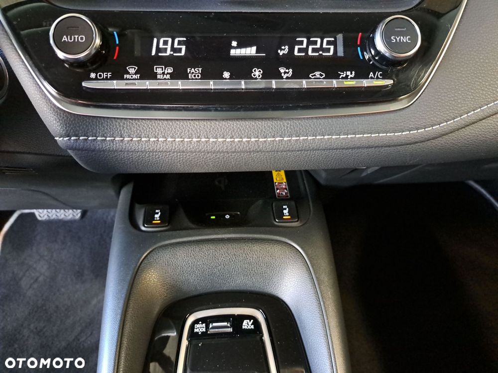 Toyota Corolla 1.8 Hybrid Comfort - 27