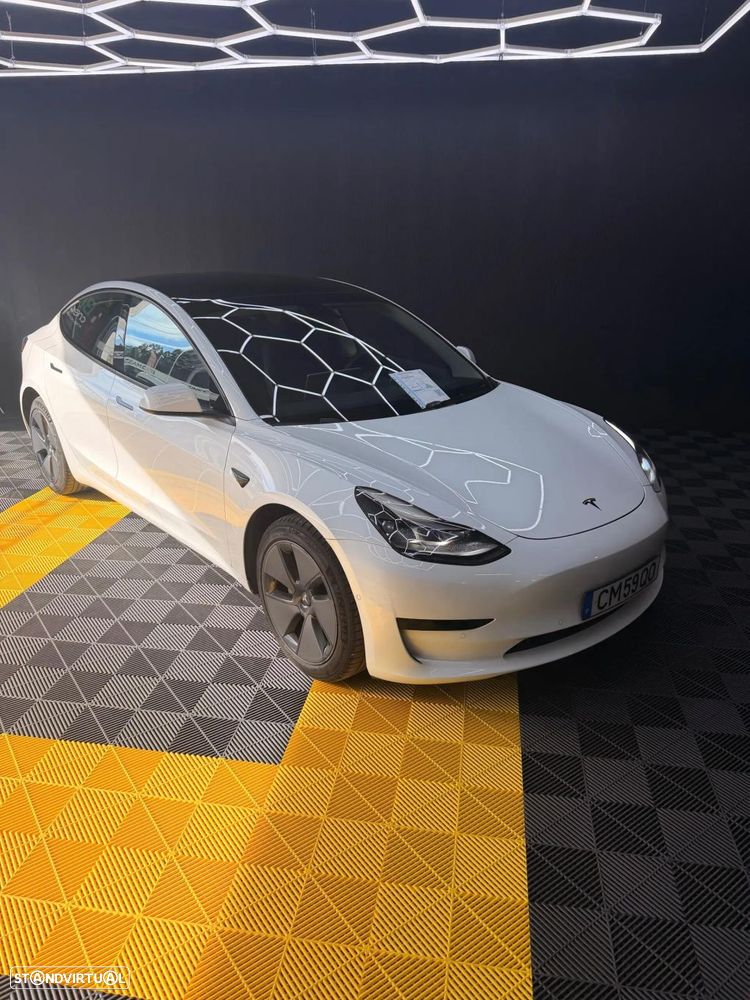 Tesla Model 3 Standard Range Plus RWD - 3