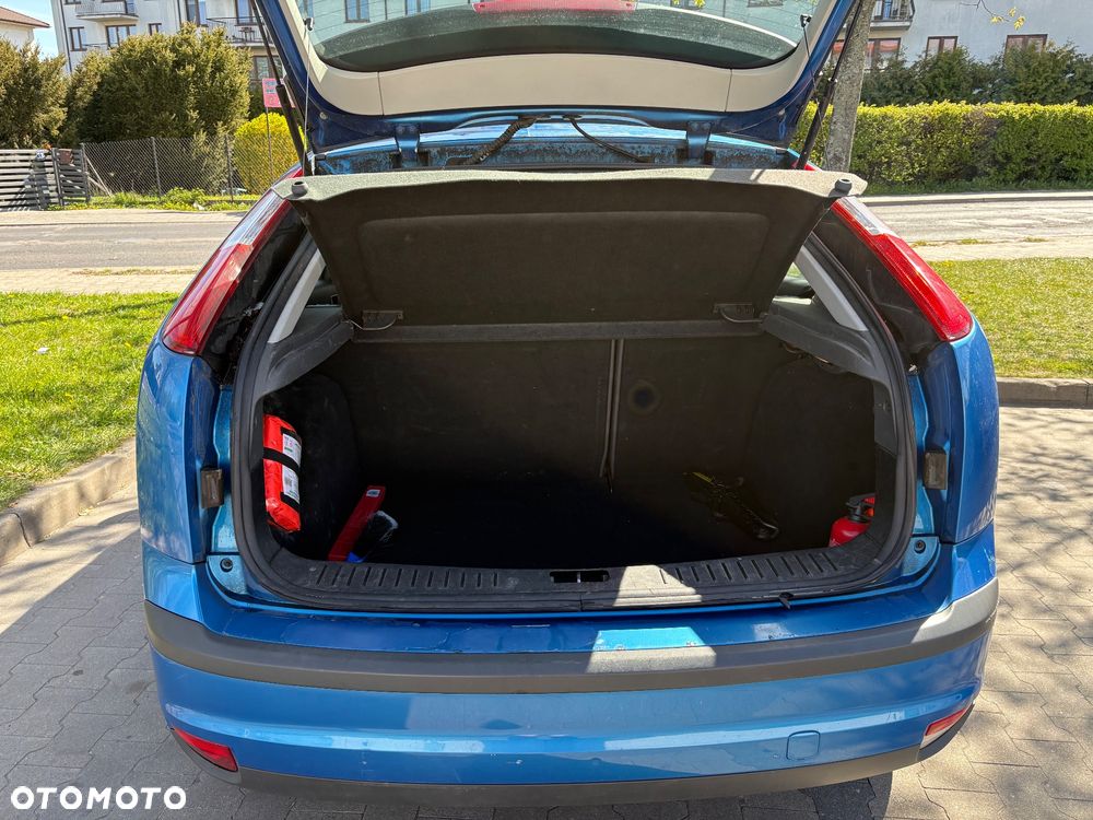 Ford Focus 1.6 16V Ambiente - 8