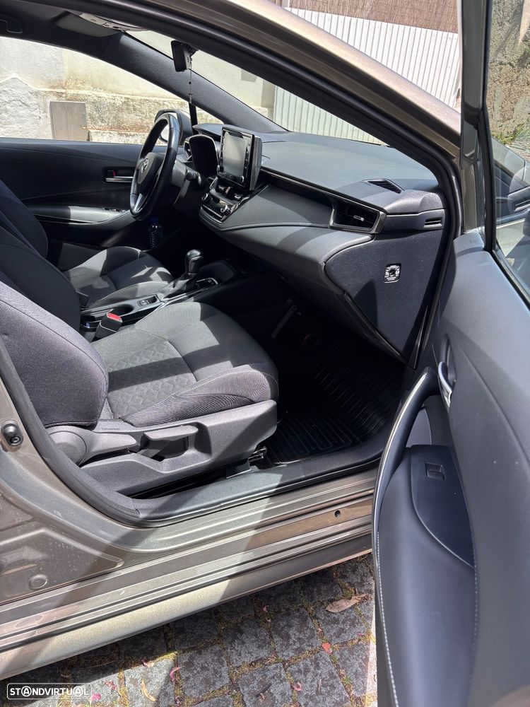Toyota Corolla Touring Sports 1.8 Hybrid Comfort - 4