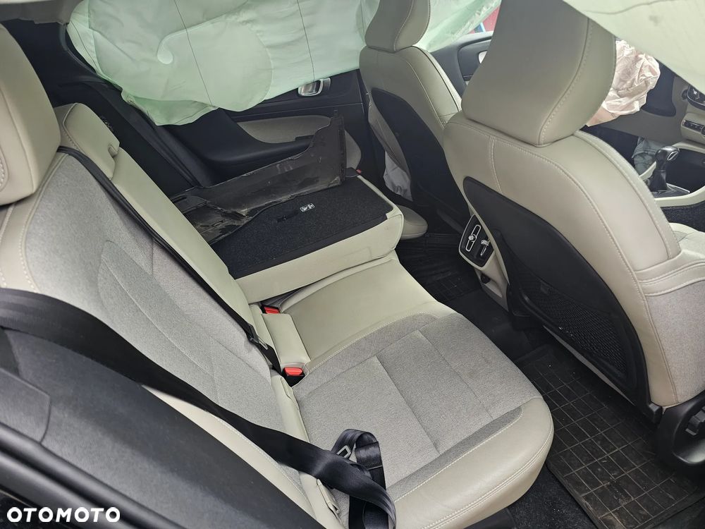 Volvo XC 40 D3 Momentum - 16